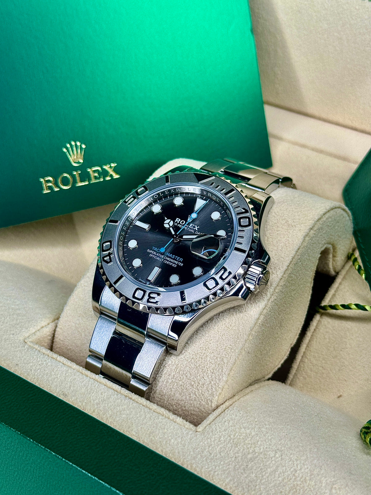 Rolex Yacht-Master 40 126622 – Rhodium Dial – Complete Set