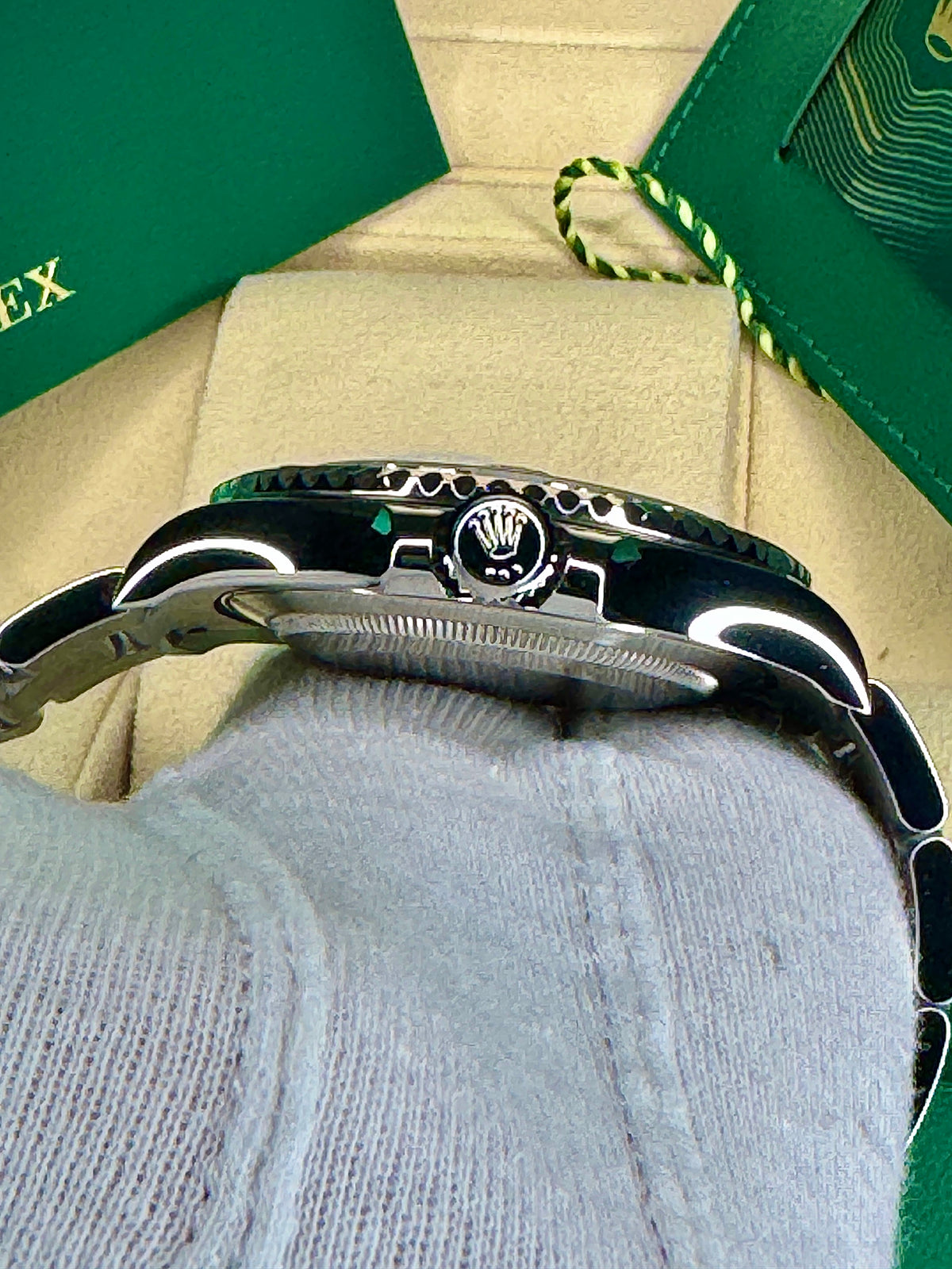 Rolex Yacht-Master 40 126622 – Rhodium Dial – Complete Set