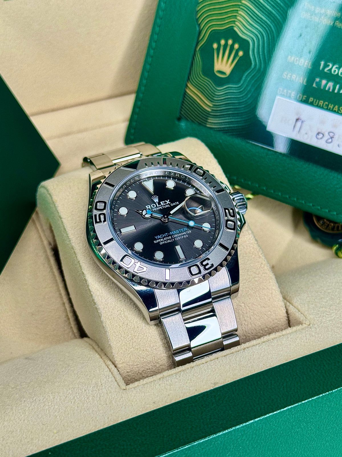 Rolex Yacht-Master 40 126622 – Rhodium Dial – Complete Set